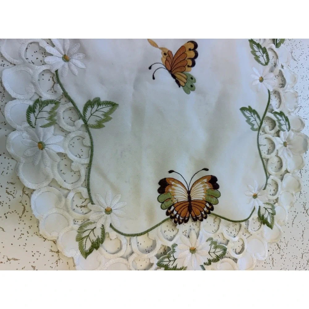 Vtg Embroidered White Table Runner Flowers Butterflies Orange Green‎